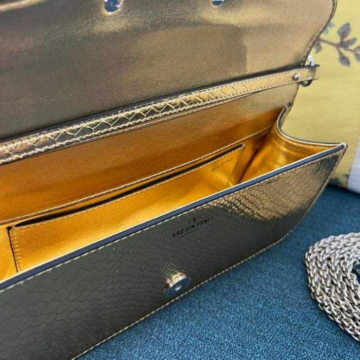Picture of Valentino Handbags _SKUfw196402862fw